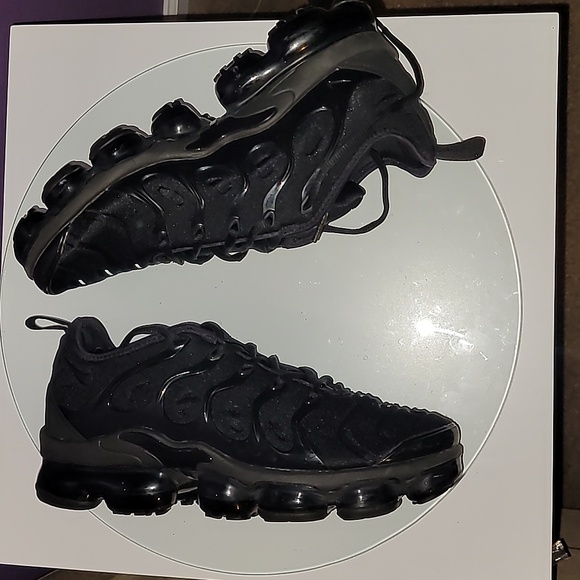Nike Black VaporMax Plus Sz: 8.5 - Picture 10 of 11